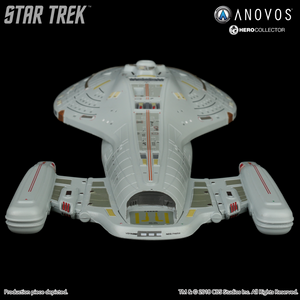 STAR TREK™: VOYAGER U.S.S. Voyager NCC-74656 Collectible XL Edition Ship Model